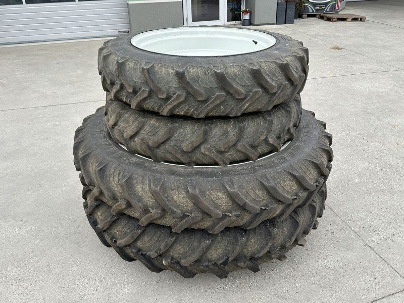 Taurus 270/95R32 u. 300/95R46