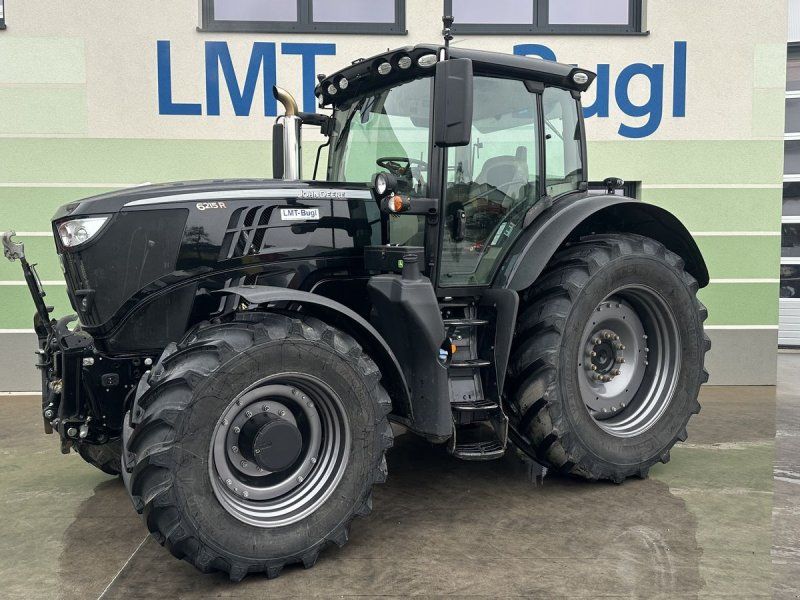 John Deere 6215R