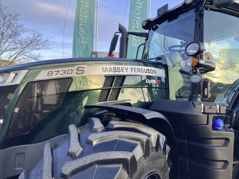 Massey Ferguson 8730S DYNA-VT NEW CLUSIVE