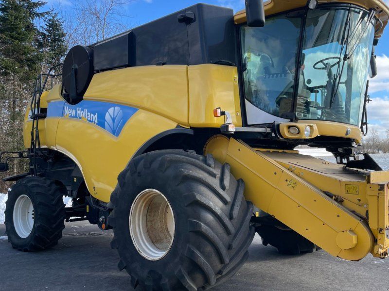New Holland CX8070