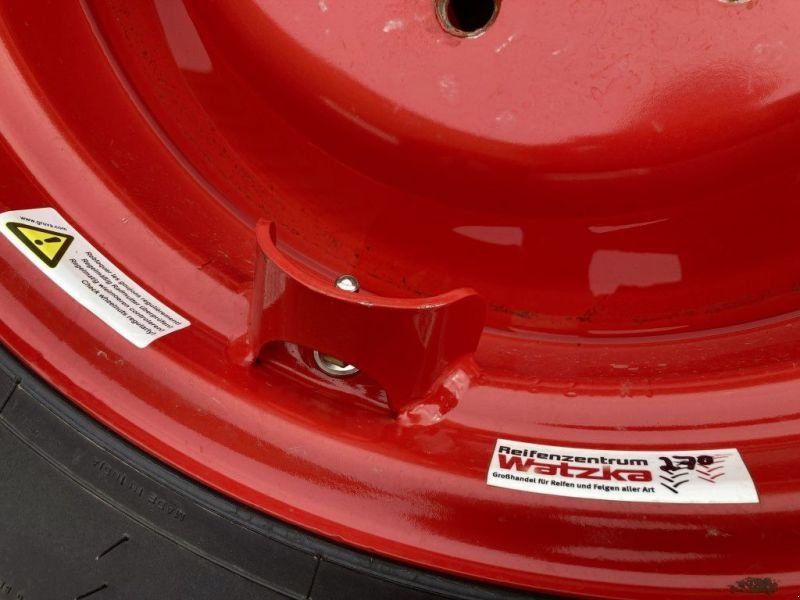 BKT 380/85 R24 + 380/85 R38