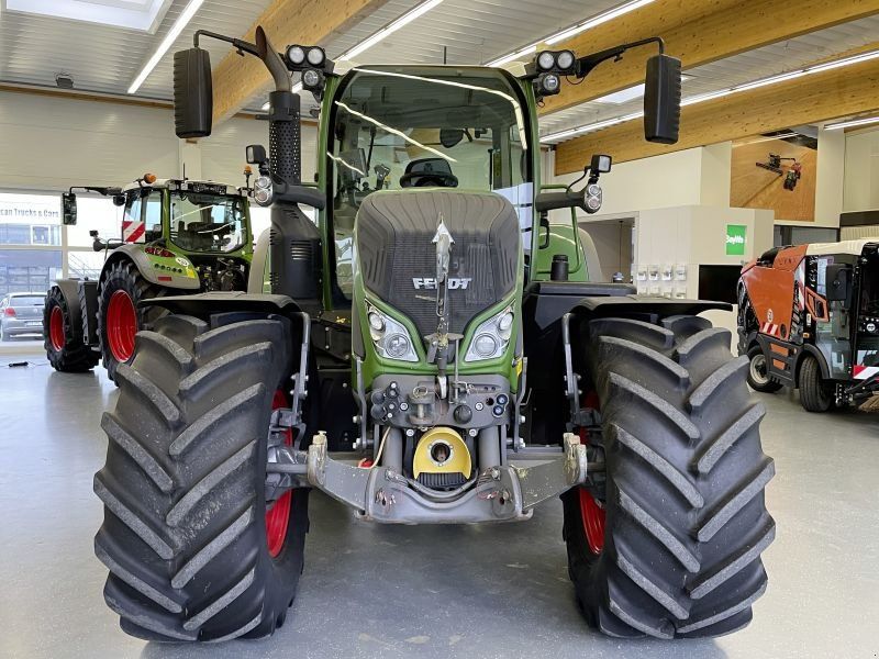 Fendt 724 VARIO S4 PROFI PLUS