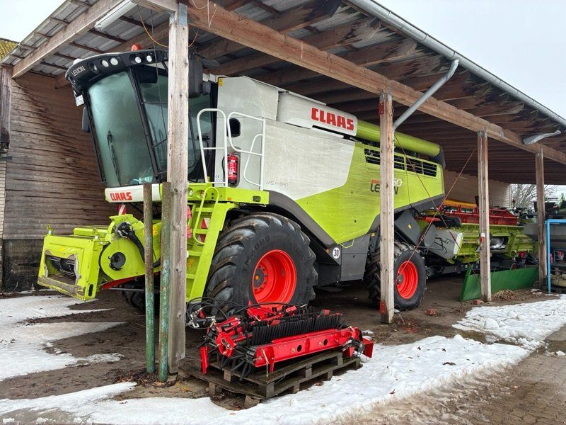 Claas LION 750