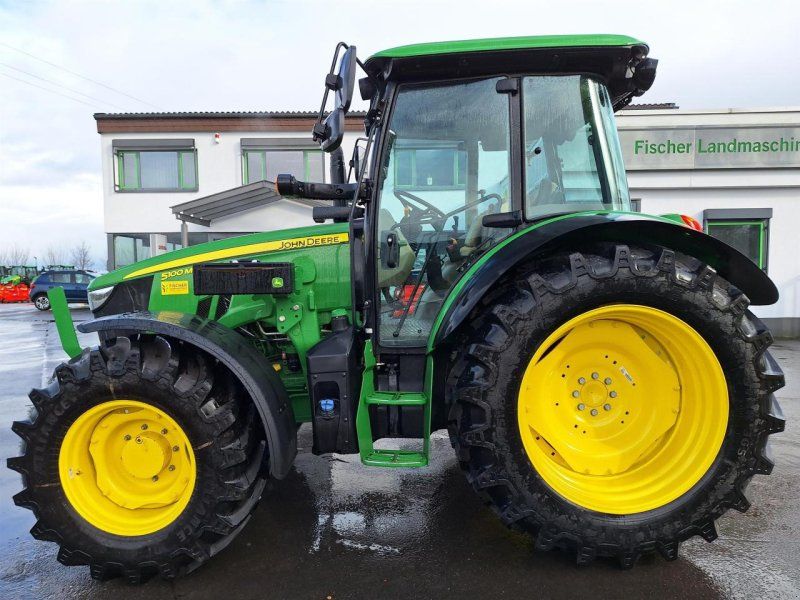 John Deere 5100M