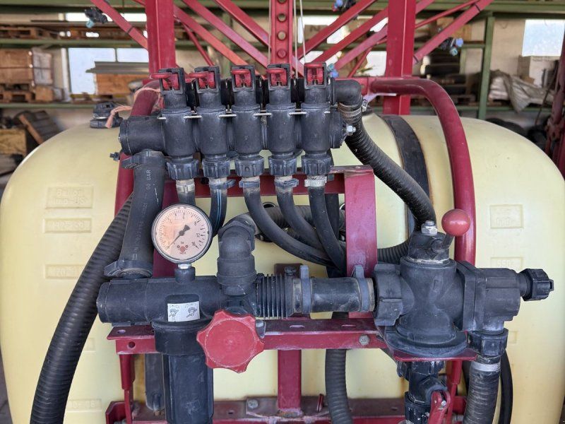 Hardi NK 600 mit 12 Meter Balken