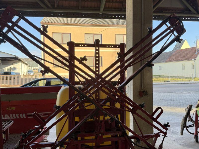 Hardi NK 600 mit 12 Meter Balken