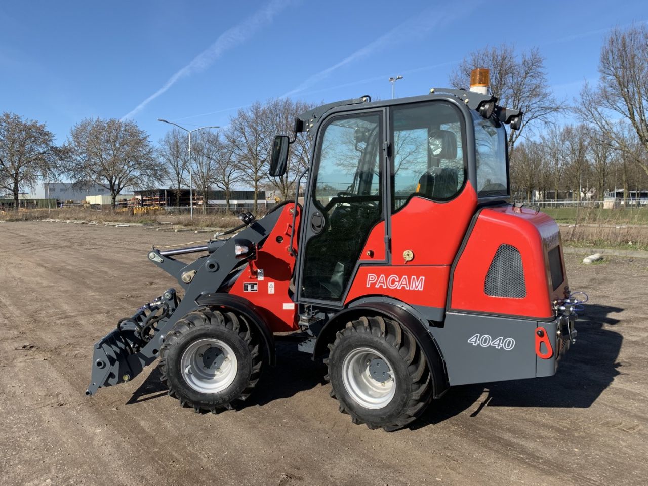 PACAM 4040 Hoflader, Hoftrac, Radlader.