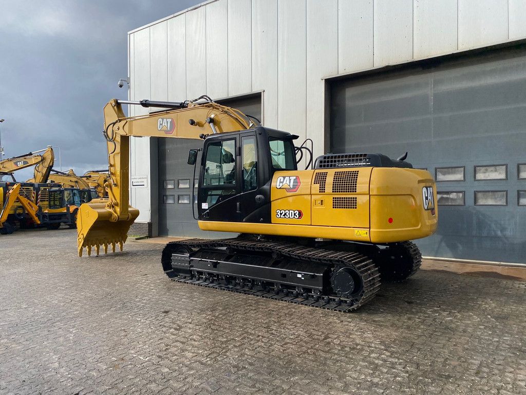 Caterpillar 323D3