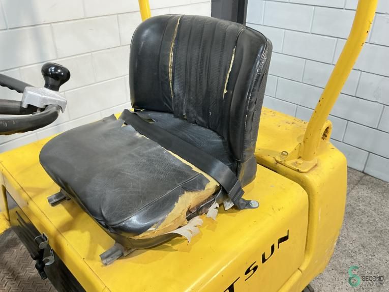 Forklifts Petrol Datsun FG103 Fixer upper