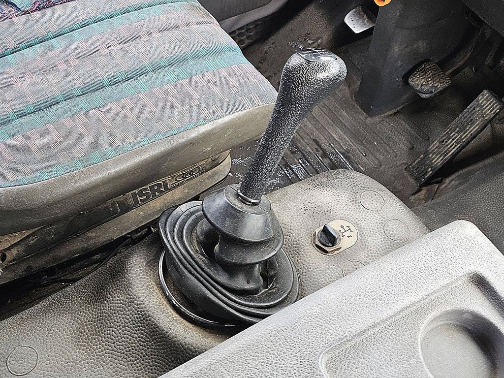 MERCEDES-BENZ 1317 6 cyl. crane