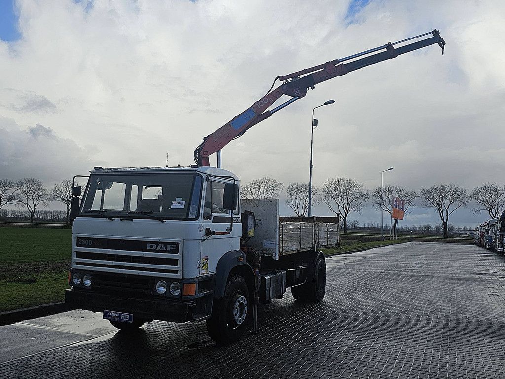 DAF 2300 TURBO french tipper crane