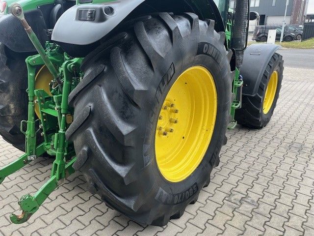 John Deere 6140R