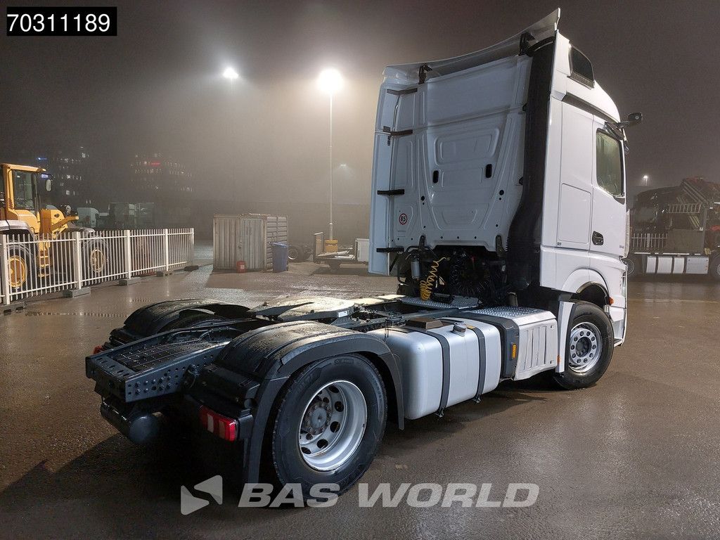 Mercedes Actros 1845 4X2 StreamSpace 2xTanks Standklima Navi Euro 6