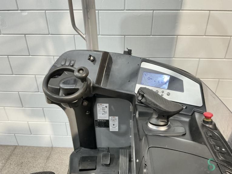 Schubmaststapler Elektrisch Still FM-X17SE 2017 Außenreifen