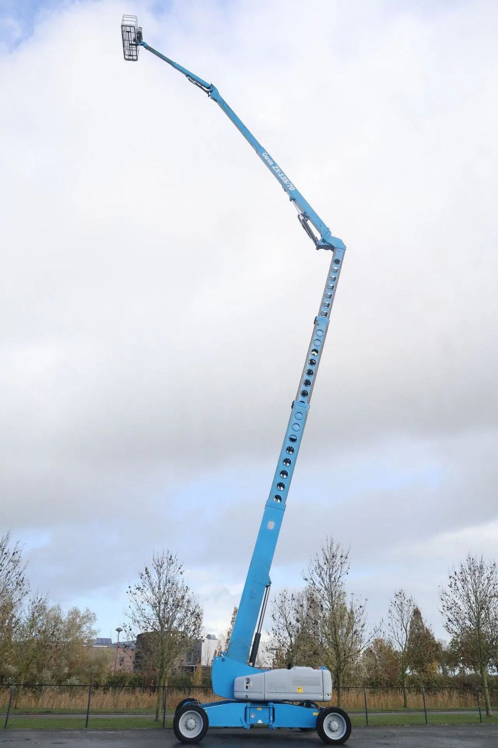 Genie ZX-135/70 | 43 METER | 272 KG