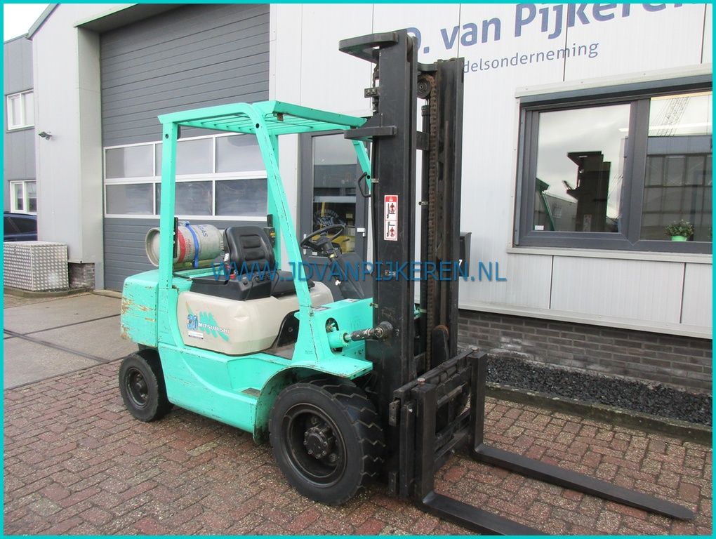 Mitsubishi FG30 3000kg 7987hours + sideshift