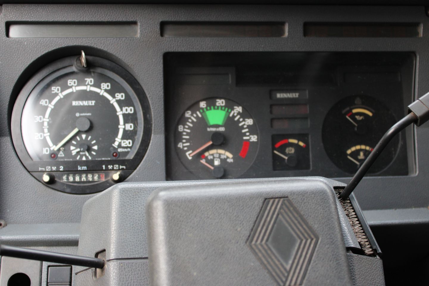 Renault S140-08A/A oprijwagen / bergingsvoertuig