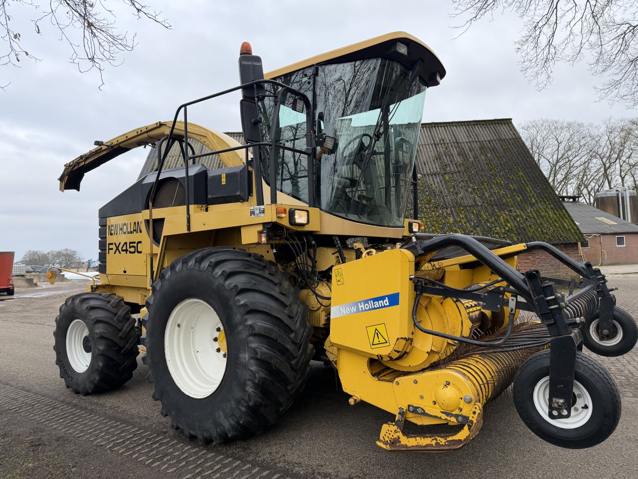 New Holland FX 450