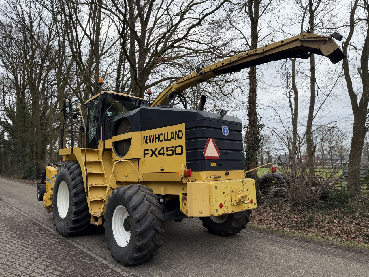 New Holland FX 450