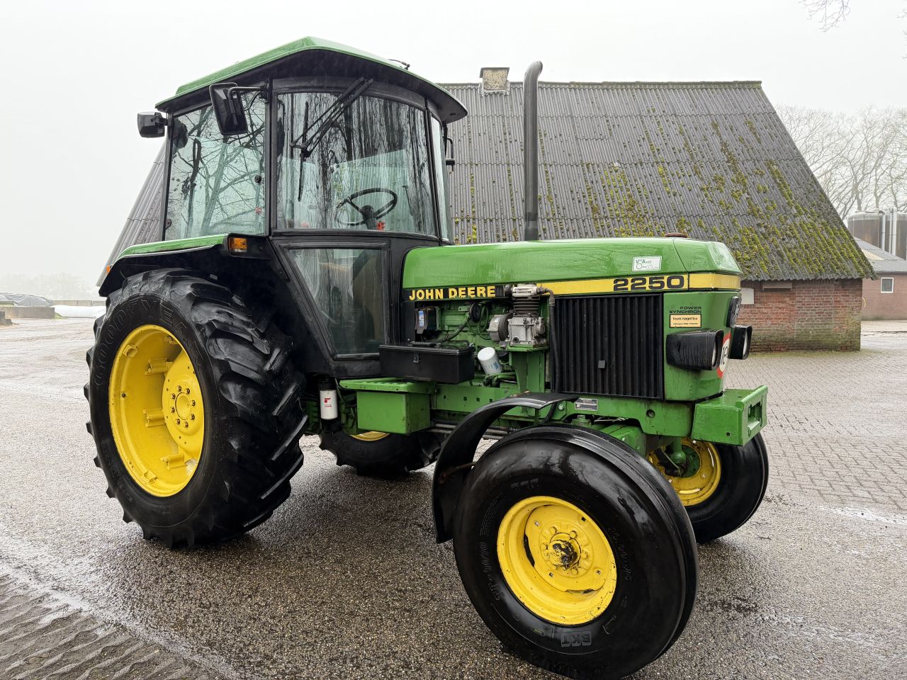 John Deere 2250 HI LO 2WD