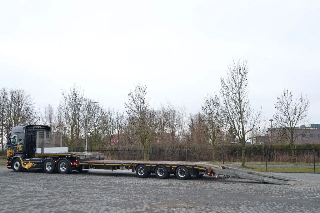 Max Trailer MAX 100 | 3-AXLE STEERING | LIFT DECK | SLIDING RAMPS | REMOTE