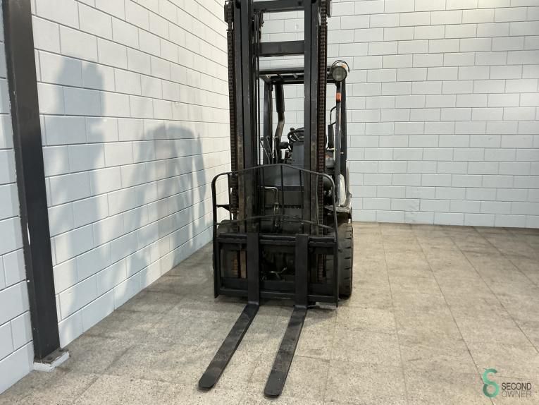 Gabelstapler Diesel Nissan G1D2A30Q 2008