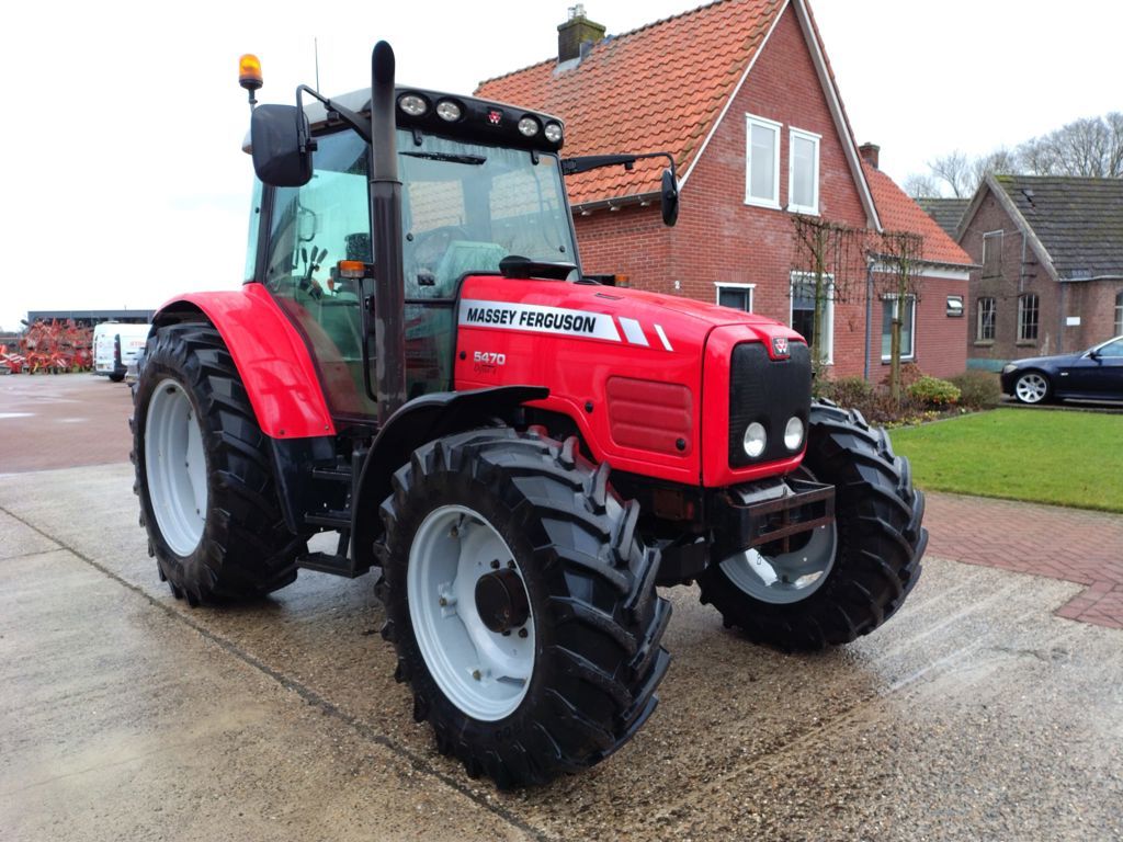 Massey Ferguson 5470 DYNA-4