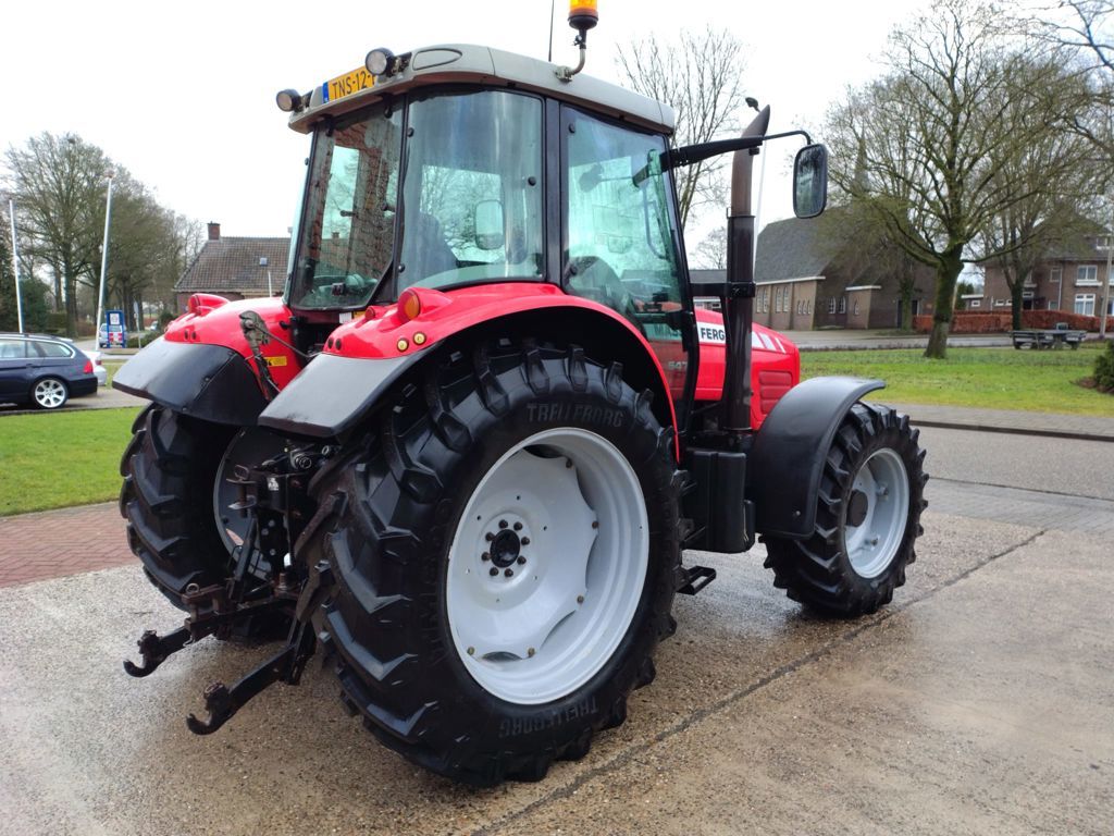 Massey Ferguson 5470 DYNA-4
