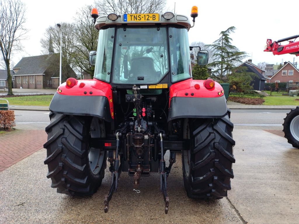 Massey Ferguson 5470 DYNA-4