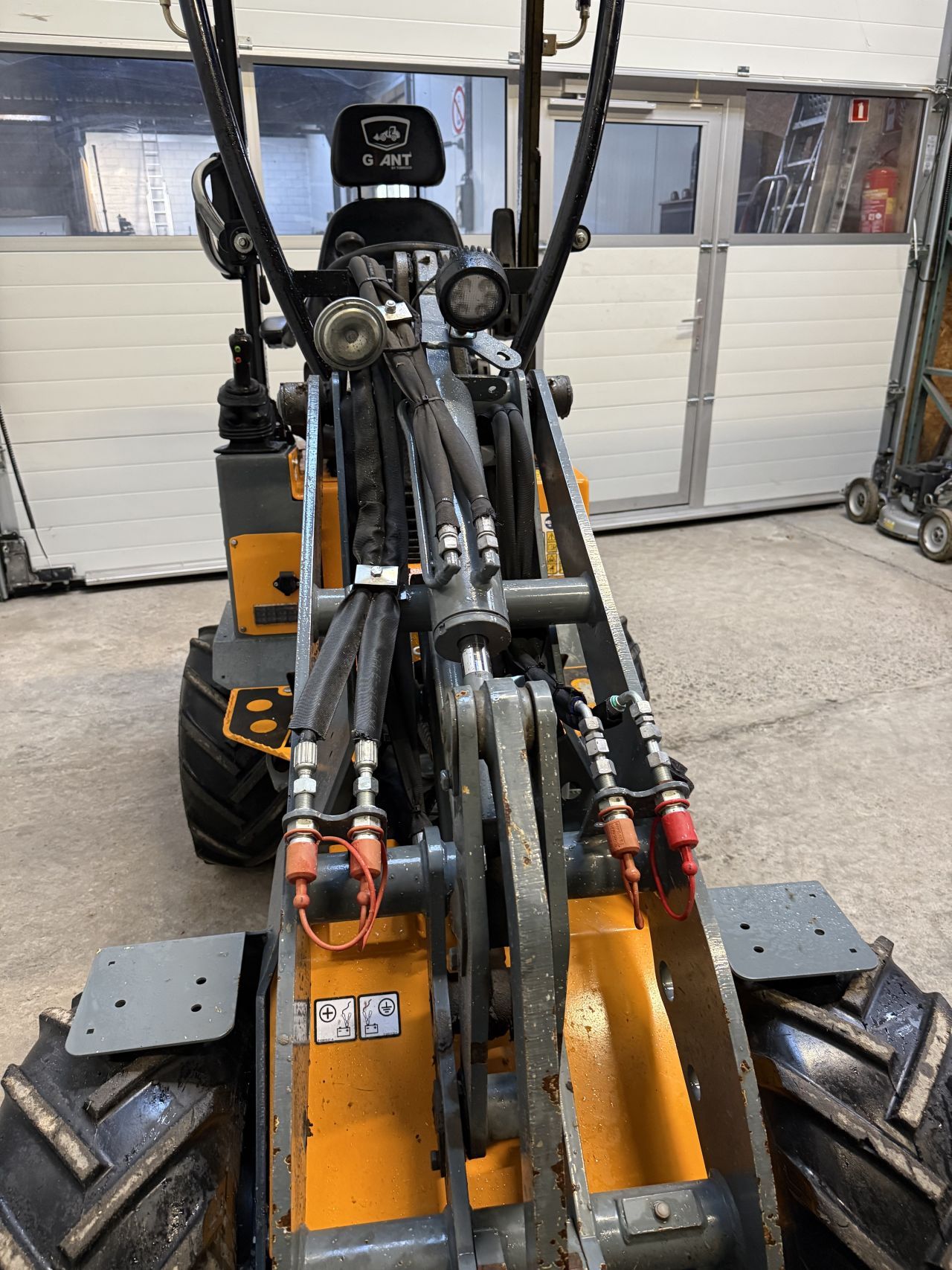 Giant g1200 HD ( 430 uur )