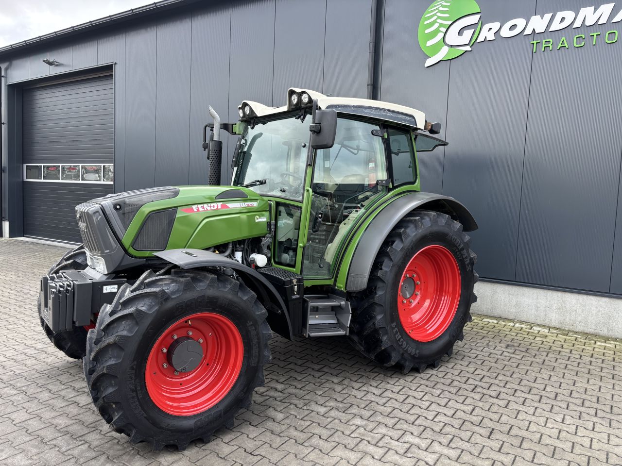 Fendt 211 Vario Tms