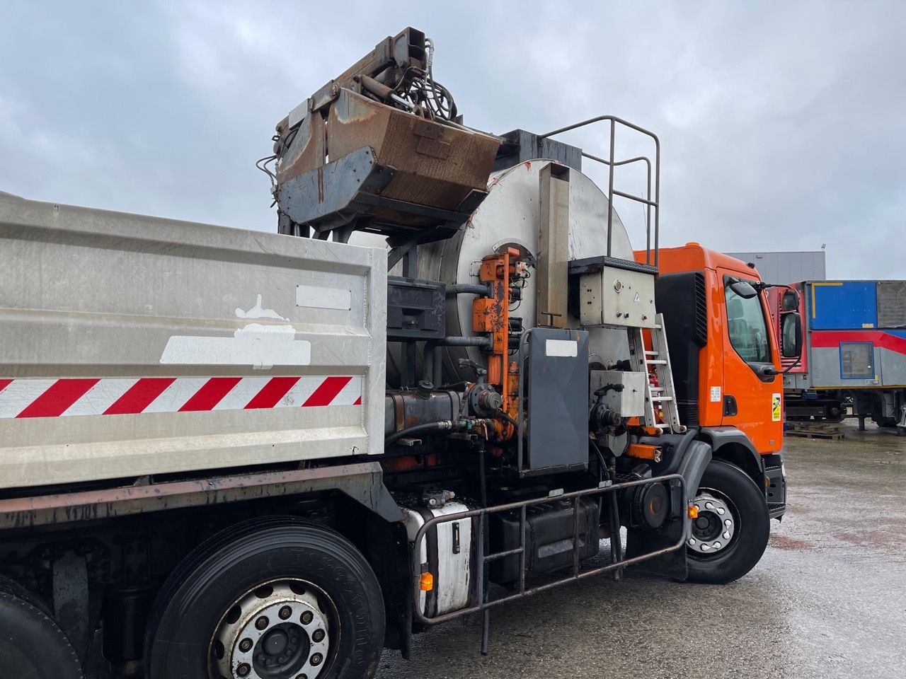 Renault Premium 300 Secmair 4000 liter Bitumen/Emulsie