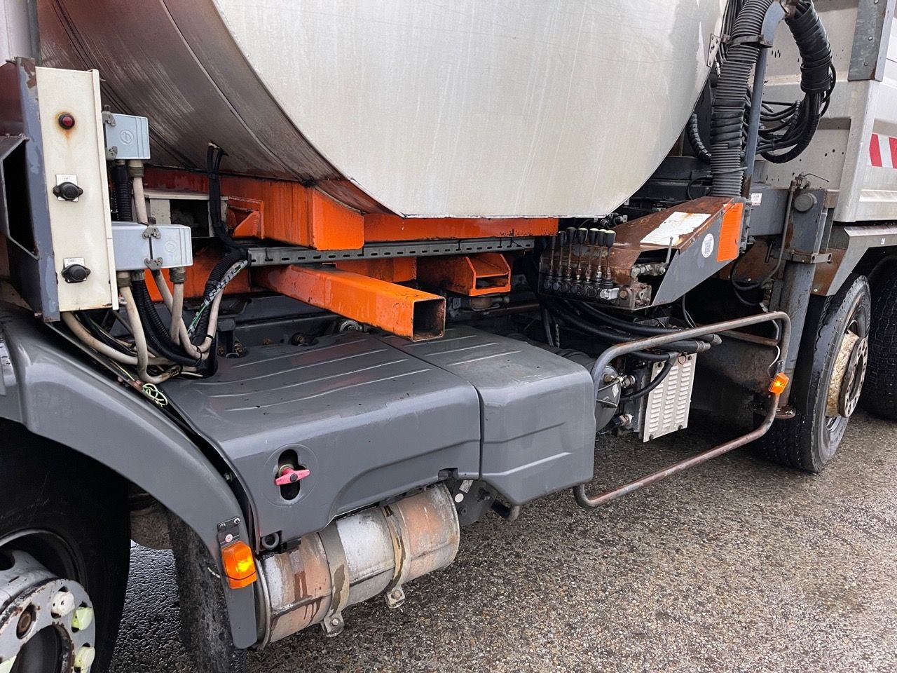 Renault Premium 300 Secmair 4000 liter Bitumen/Emulsie