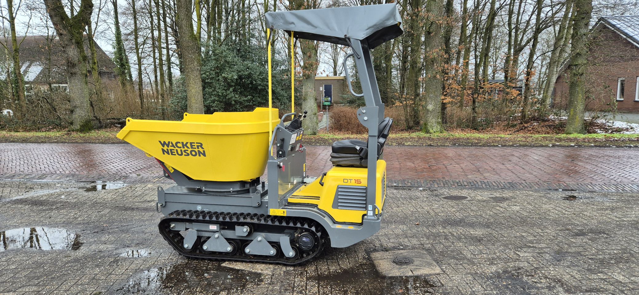 WackerNeuson dt 15 swivel bucket