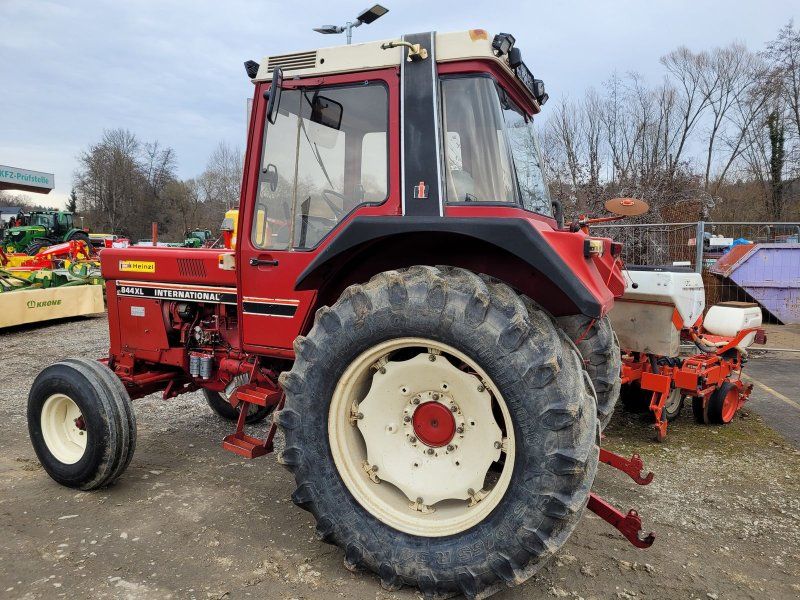Case IH 844 XL