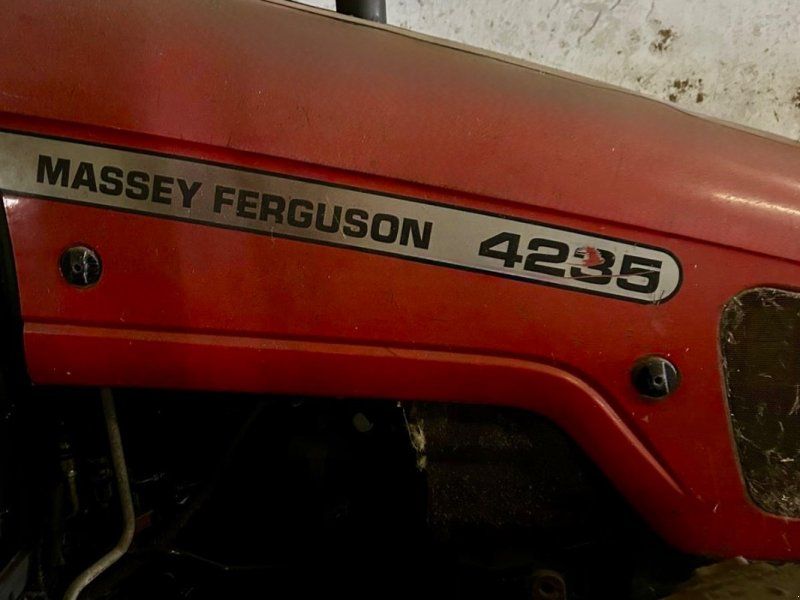 Massey Ferguson 4235 A