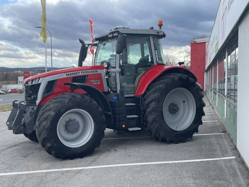 Massey Ferguson 7S.210 Dyna-VT Exclusive