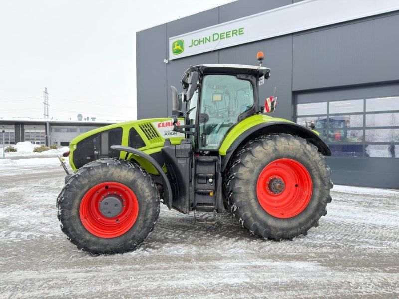 Claas AXION 930