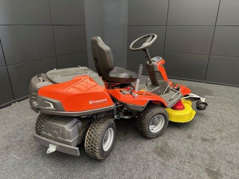 Husqvarna Rider R316TsX AWD mit 103cm Mähdeck,