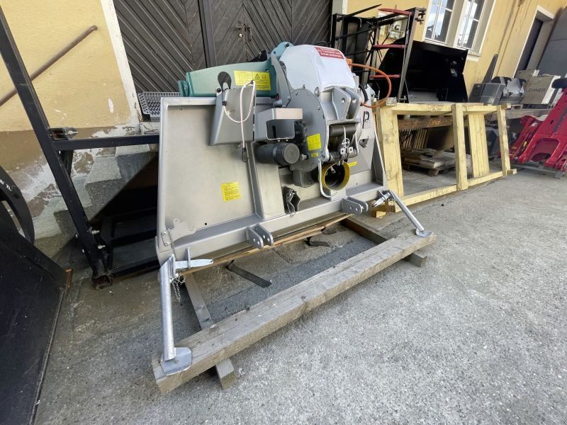 Pfanzelt S-160, 2m Rückeschild