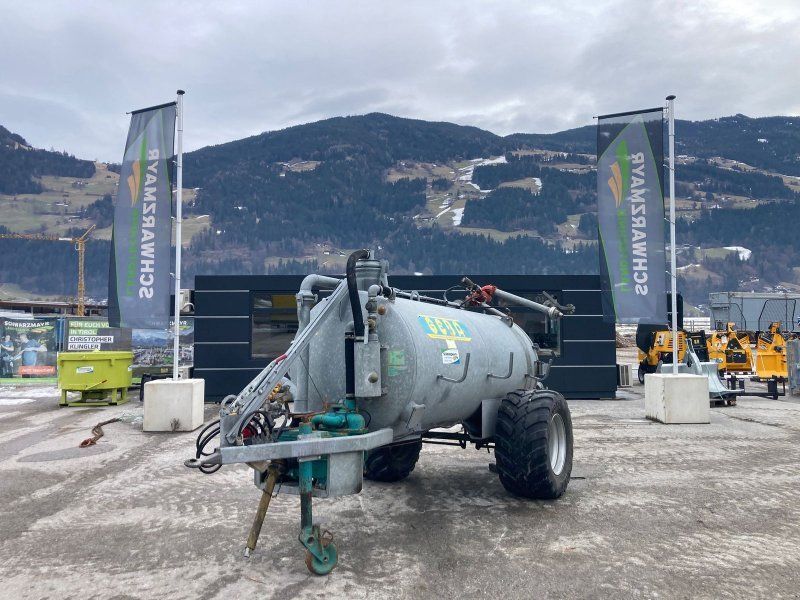 GEBA 4000 Liter mit Hochdruck-Güllewerfer