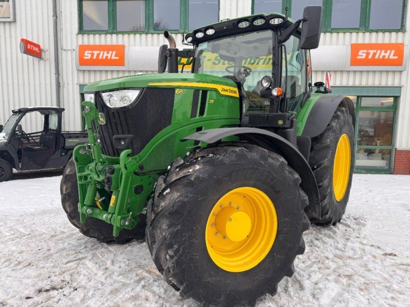 John Deere 6R215