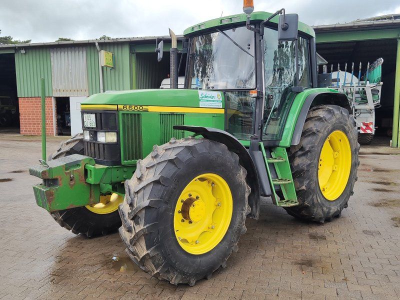 John Deere 6600
