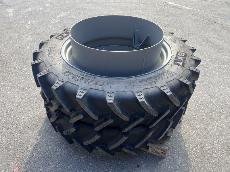 Trinker Zwillingsräder 270/95R32 zu 380/70R28