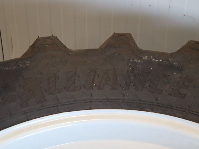 Alliance 540/65R34+440/65R24