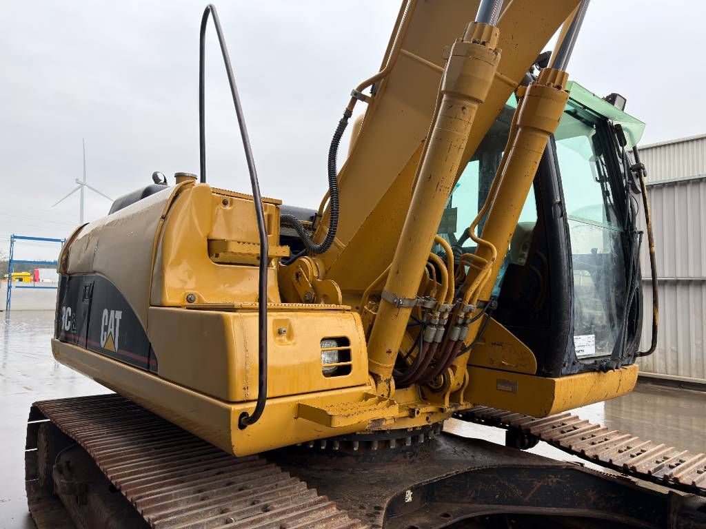 CAT 318C L