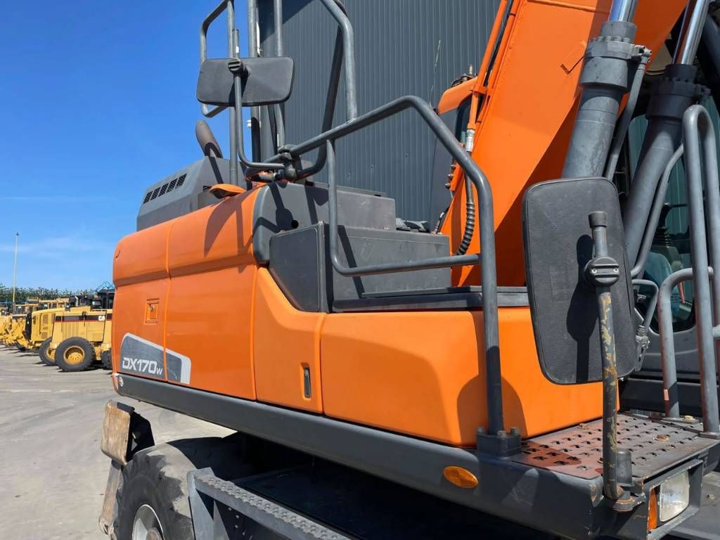 Doosan DX170W-5