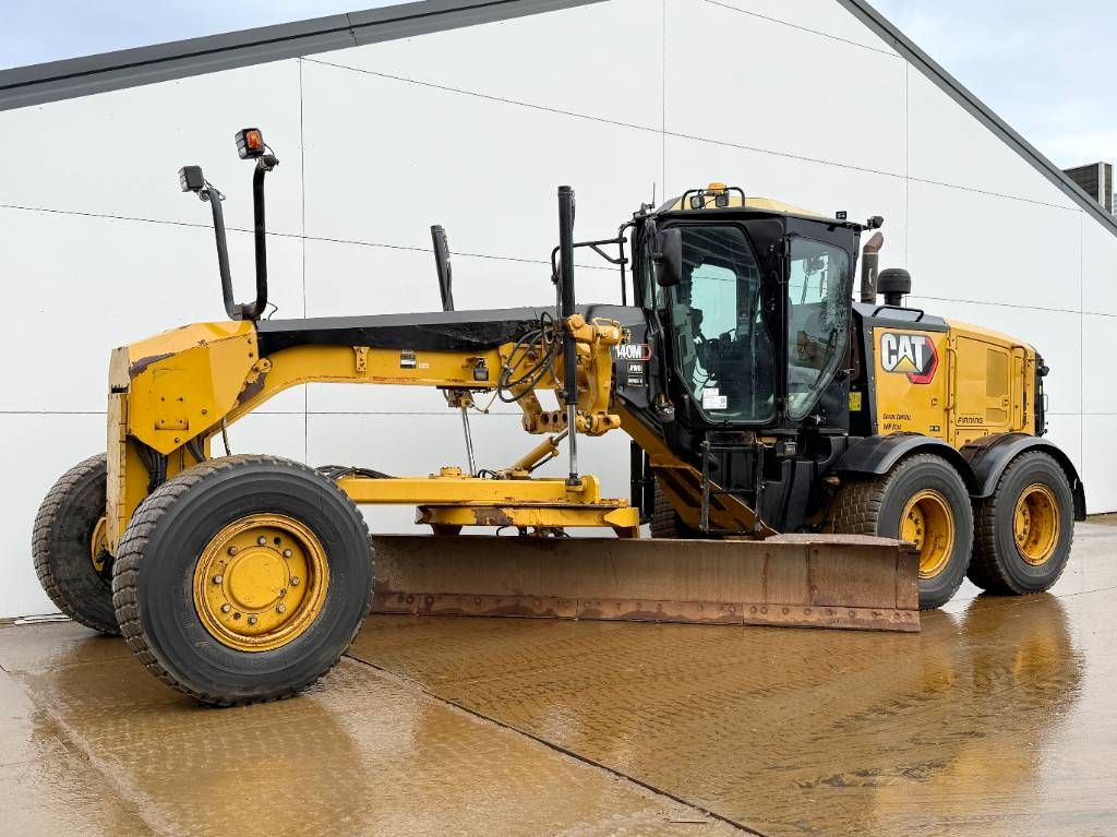 CAT 140M2 VHP AWH 6x6 - 4.88m Blade