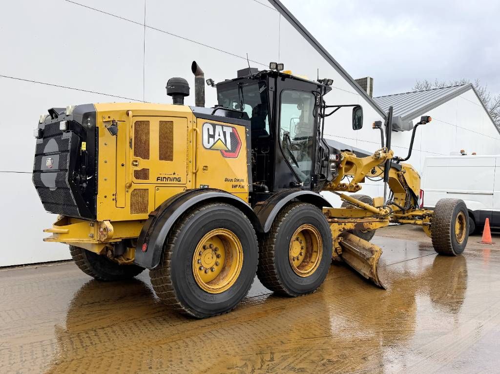 CAT 140M2 VHP AWH 6x6 - 4.88m Blade