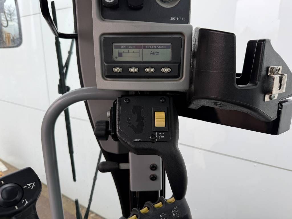 CAT 140M2 VHP AWH 6x6 - 4.88m Blade